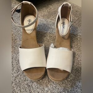 Style and Co Espadrilles Size 12 New